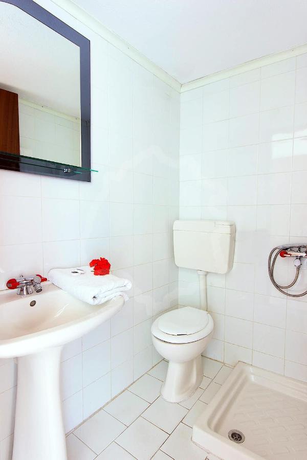 פאניה Zeus Guesthouse מראה חיצוני תמונה
